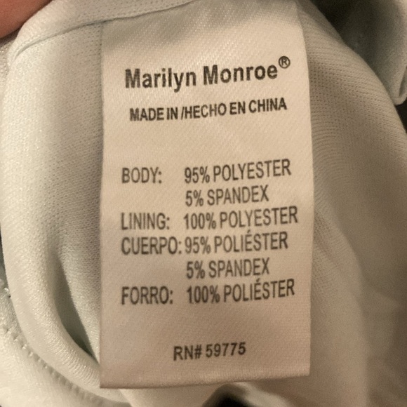 Marilyn Monroe Graffiti Dress - Picture 11 of 12